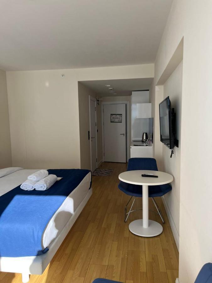 Aparthotel In City Batumi Exteriör bild