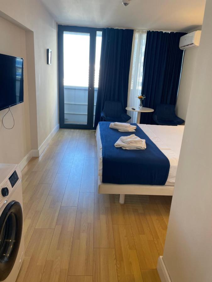 Aparthotel In City Batumi Exteriör bild