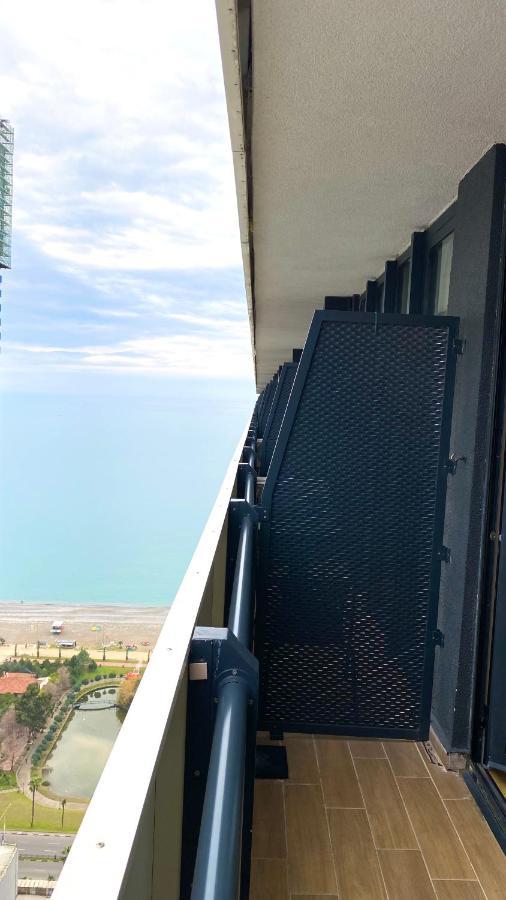 Aparthotel In City Batumi Exteriör bild