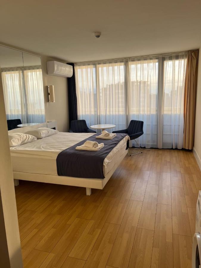 Aparthotel In City Batumi Exteriör bild